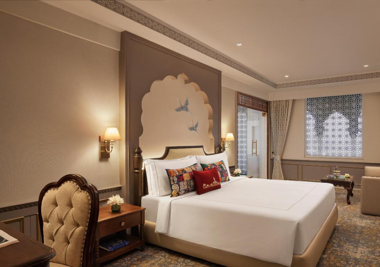 Deluxe Family Room with Indoor Jacuzzi - Enjoy 20% on all hotel services,90 mins SPA at the cost of 60 mins, 4 pints of beer on arrival,4 Pcs of laundry, 1+1 on selected beverages at Sheesh Mahal (12PM-6PM), Complimentary Evening Hi Tea